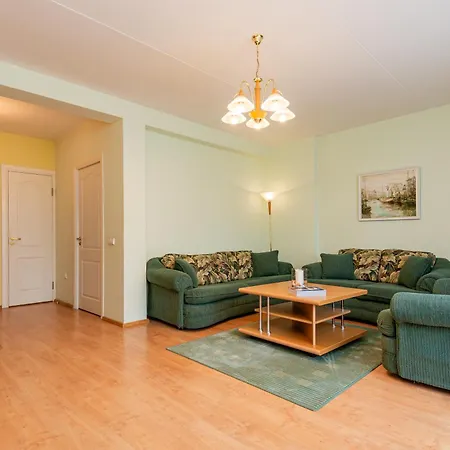 Family With Terrace Apartment *