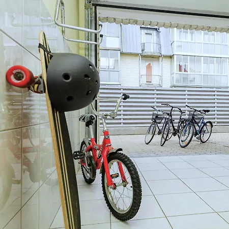 Family With Terrace *